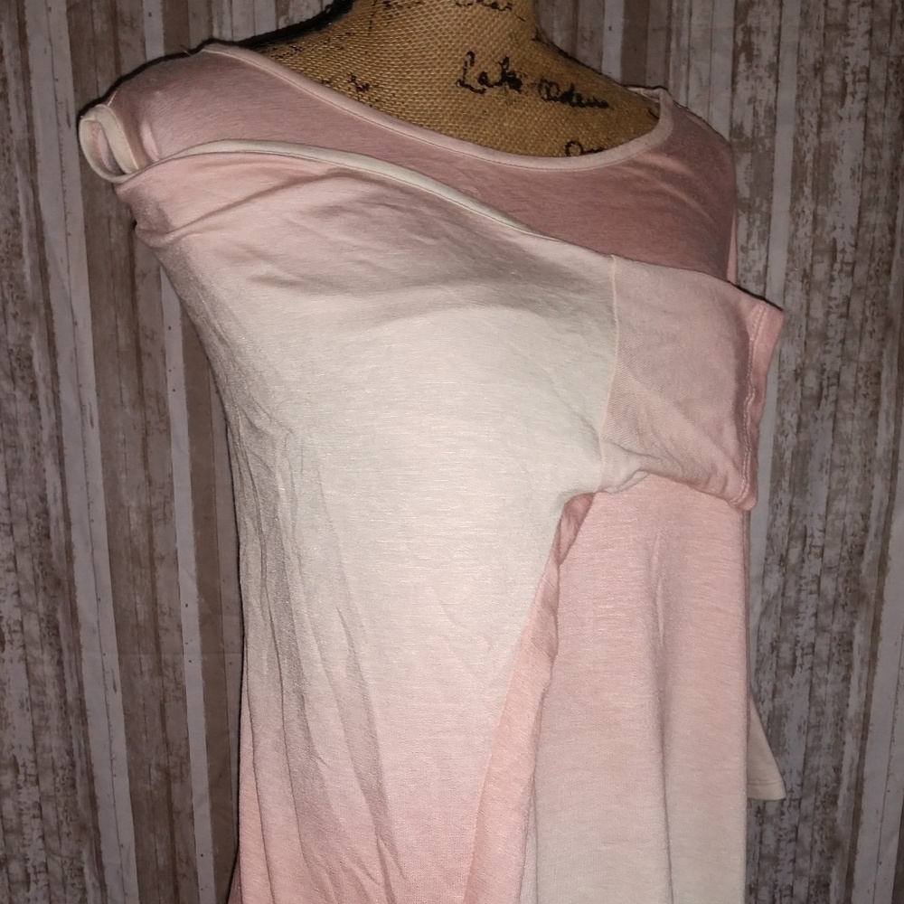 Cold Shoulder Tee - Picture 3 of 4